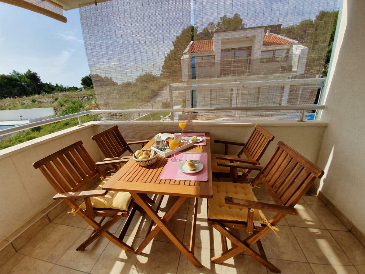 Apartment Tihana Трогир Экстерьер фото