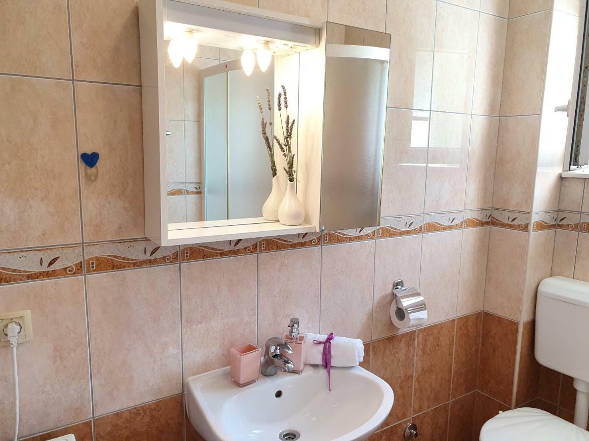 Apartment Tihana Трогир Экстерьер фото