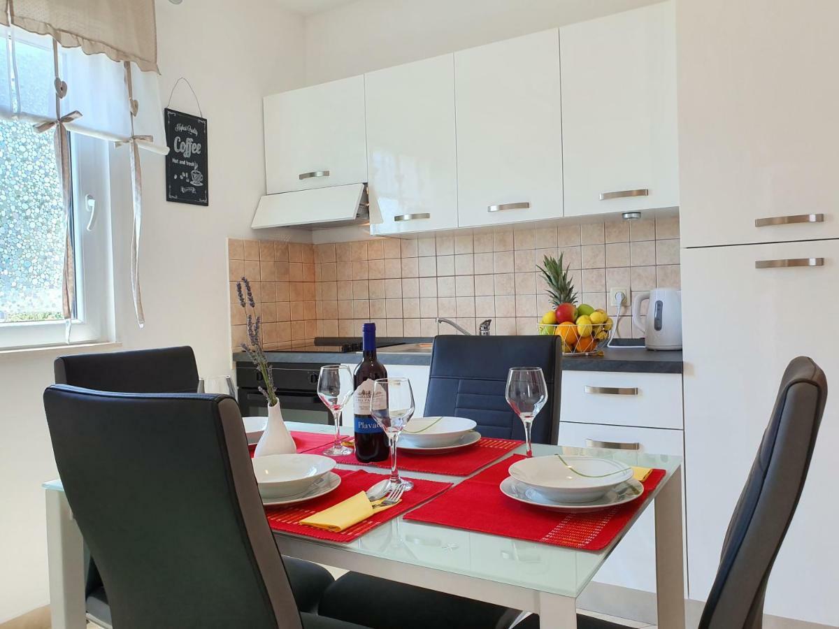 Apartment Tihana Трогир Экстерьер фото