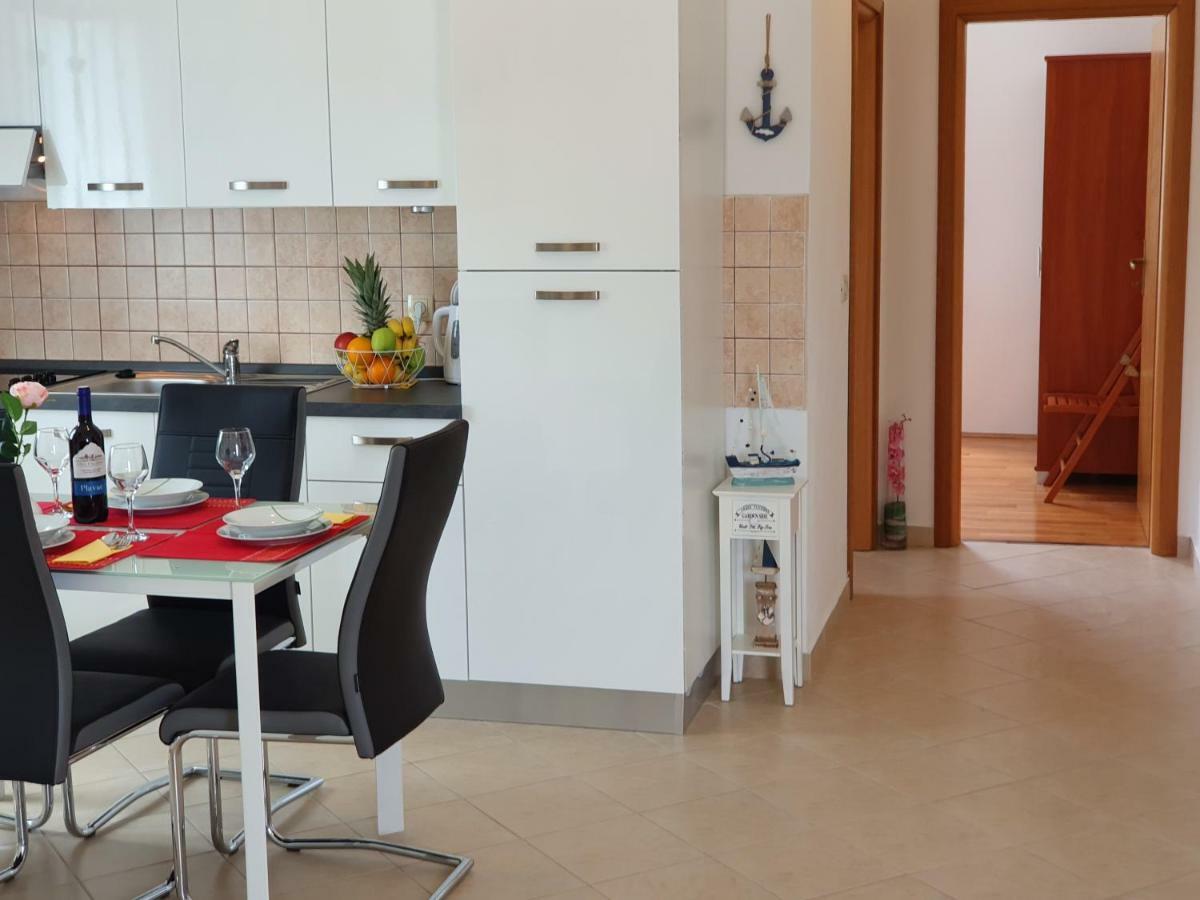 Apartment Tihana Трогир Экстерьер фото